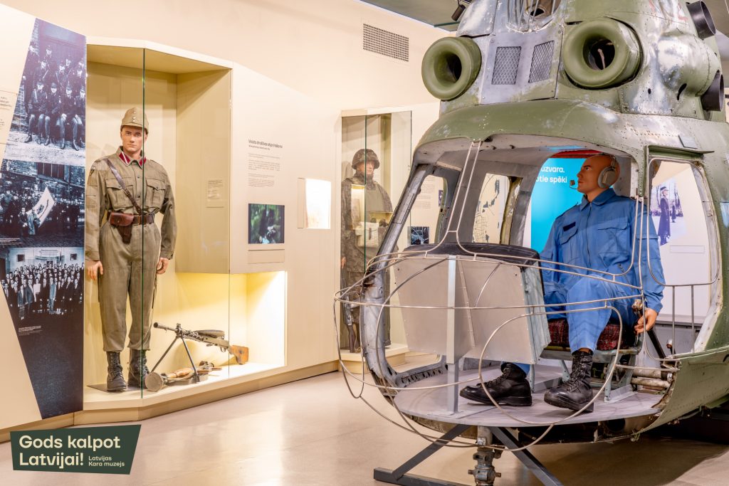 Black Hawk lidojums Gods kalpot Latvijai
